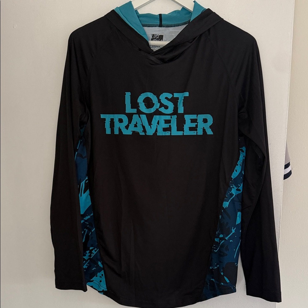Lost Trail Small Mesh Athletic Top in Light Gray